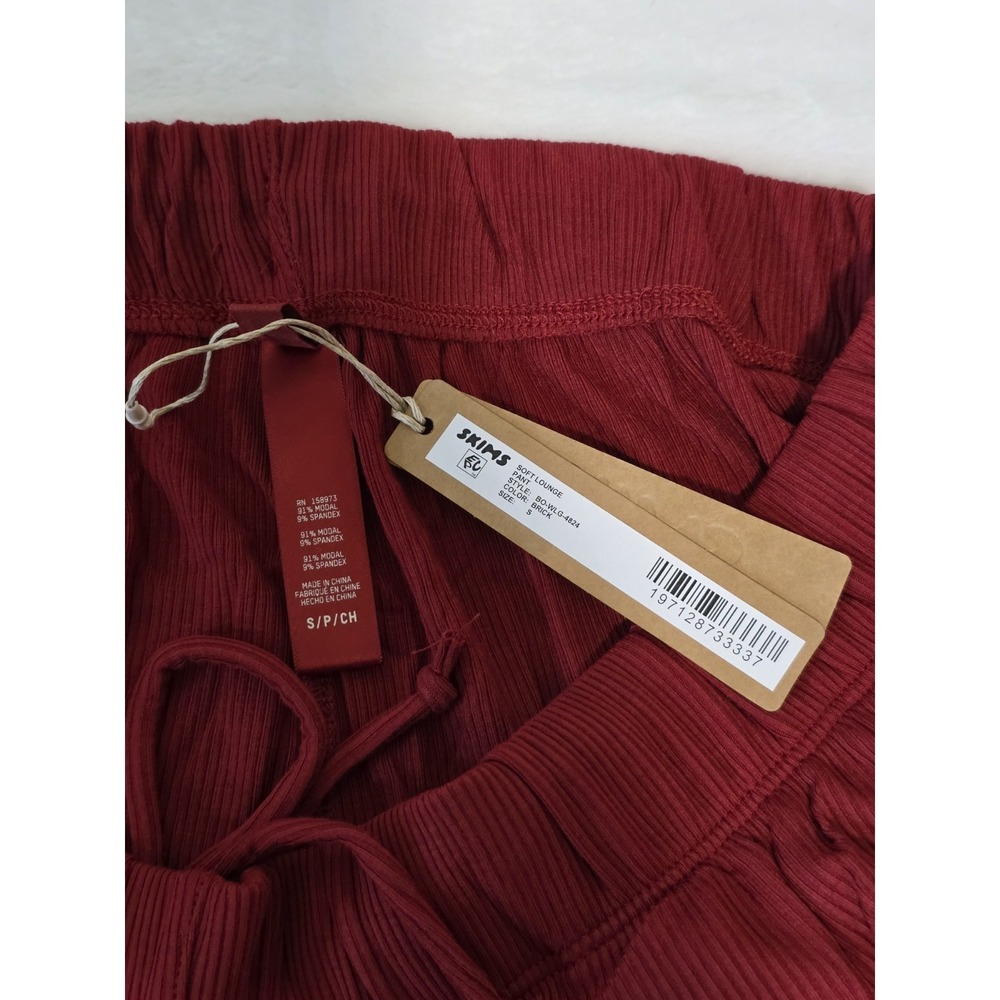 SKIMS Soft Lounge Pant NWT Womens Small in Color Brick Ribbed Soft Flare Pajamas - Picture 3 of 5